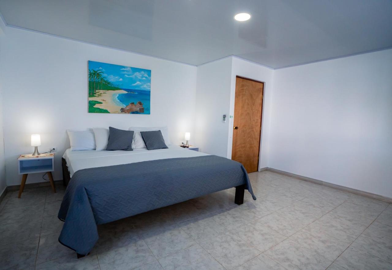 Hotel El Pirata Morgan Fresh Water Bay Exterior photo