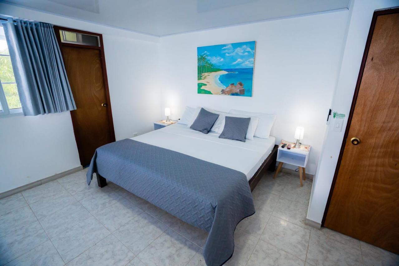 Hotel El Pirata Morgan Fresh Water Bay Exterior photo