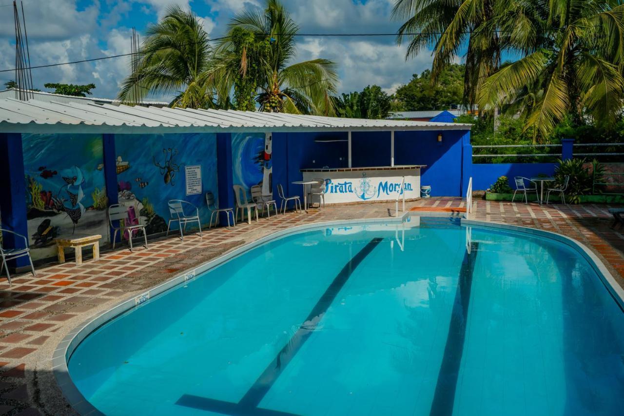 Hotel El Pirata Morgan Fresh Water Bay Exterior photo