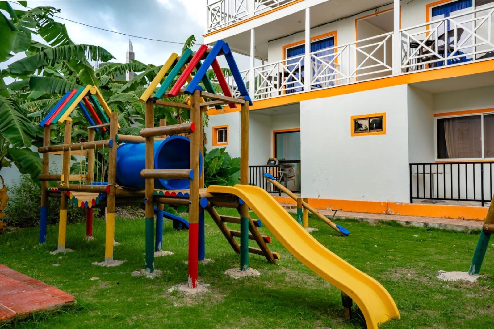 Hotel El Pirata Morgan Fresh Water Bay Exterior photo